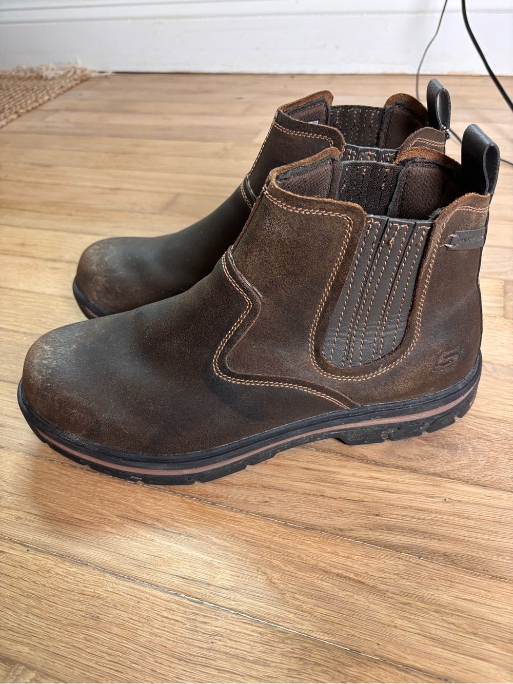 Skechers Chelsea Work Boots Men’s 11 Brown Leather Slip Resistant Stryda Insert